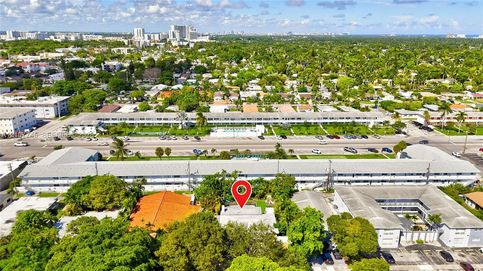 901 NE 8th St, Hallandale Beach FL 33009