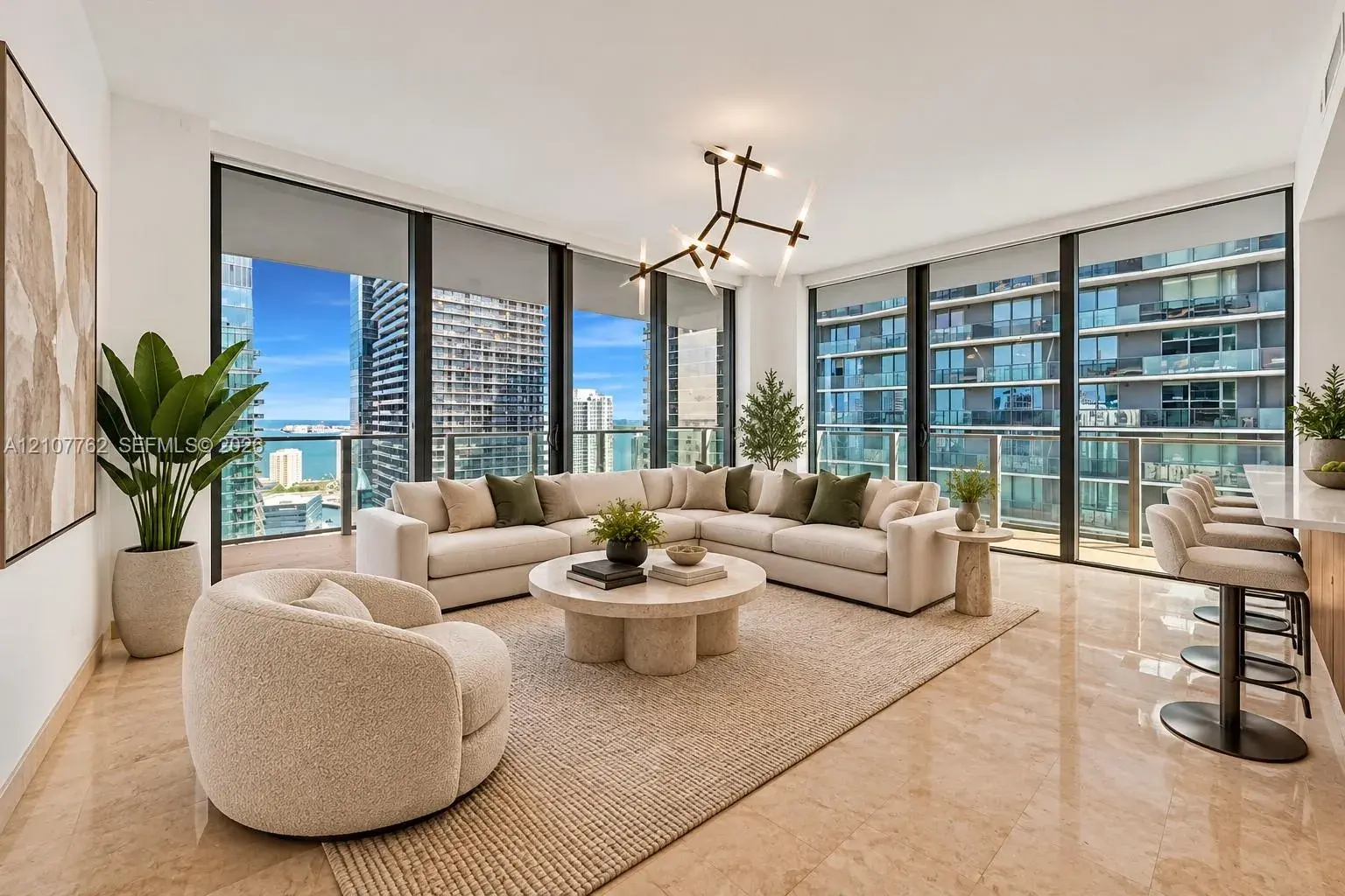 2 bedroom 2 bath Residential for sale at 88 SW 7th St # 3401, Miami FL 33130