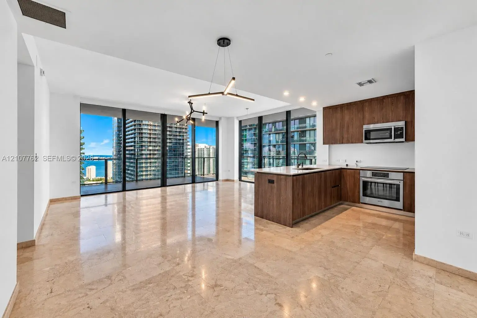 88 SW 7th St # 3401, Miami FL 33130