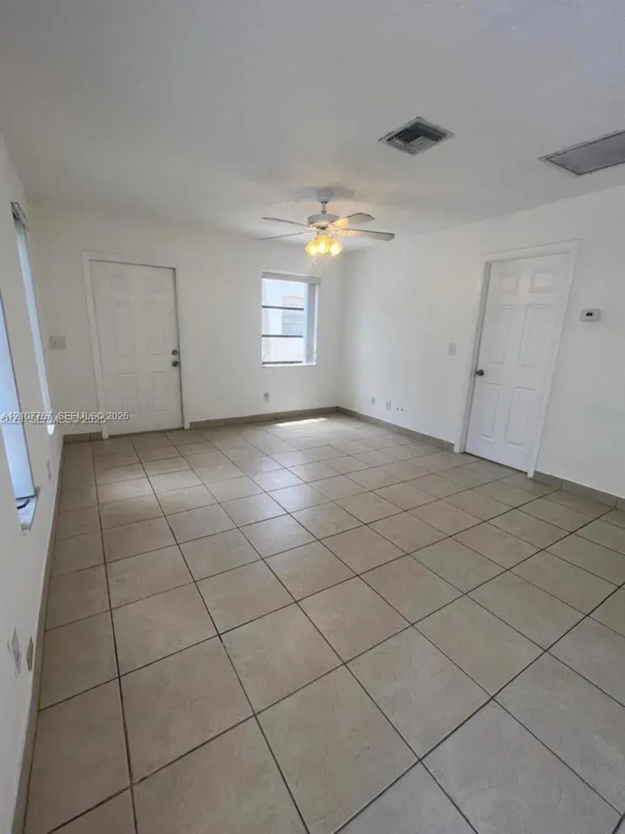 1670 Harding St # b, Hollywood FL 33020
