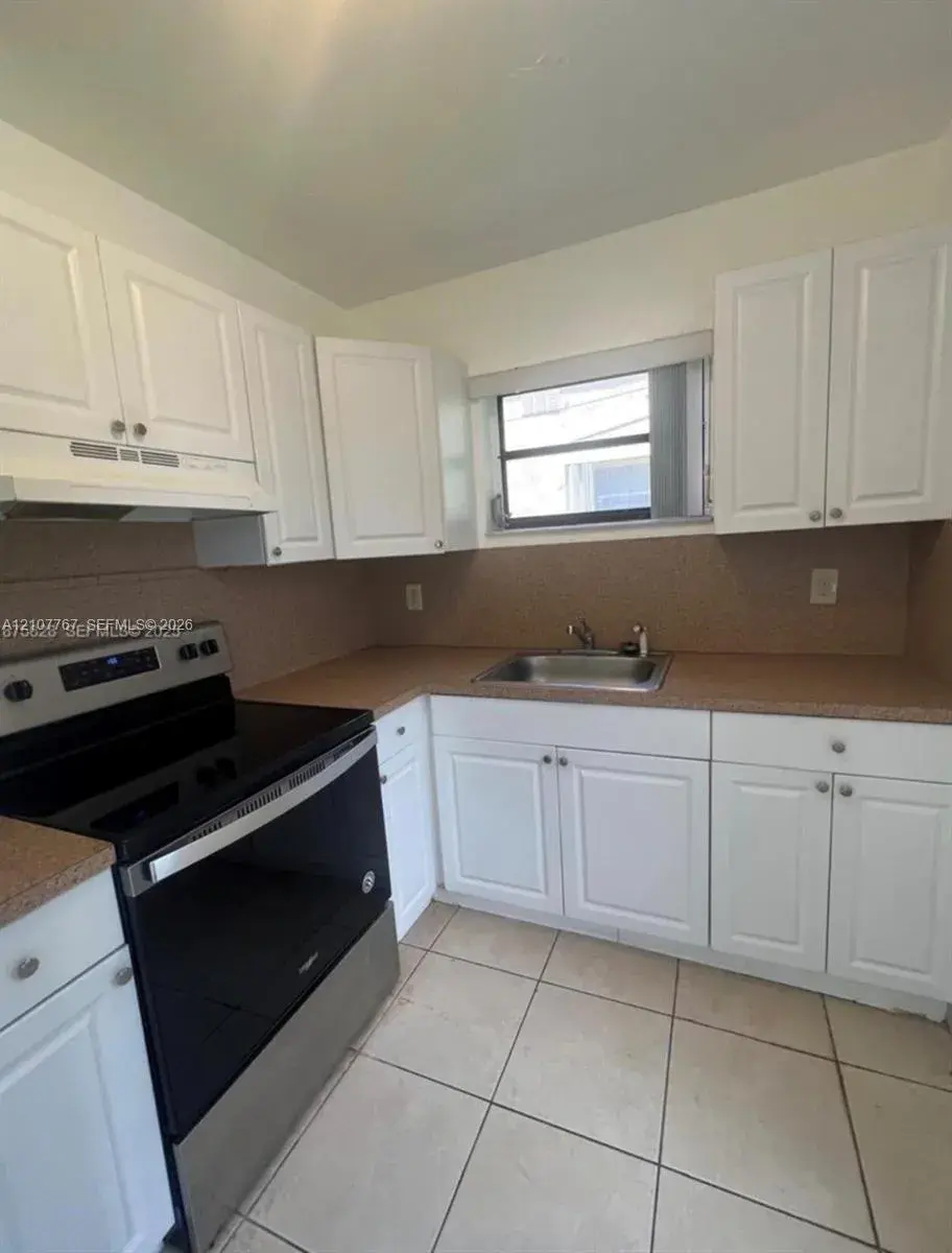 1670 Harding St # b, Hollywood FL 33020