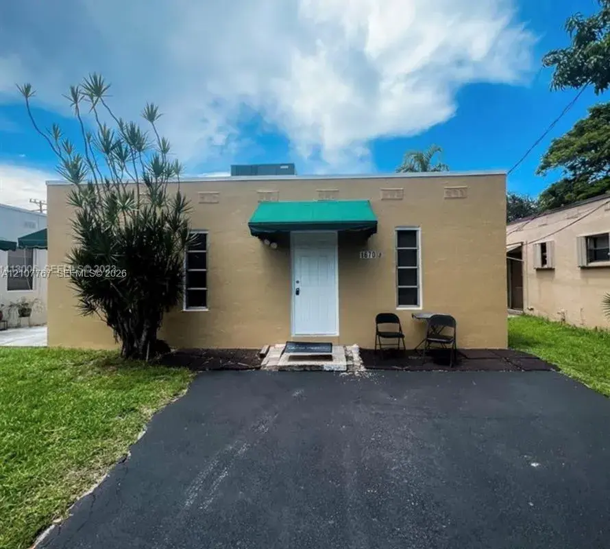 1670 Harding St # b, Hollywood FL 33020