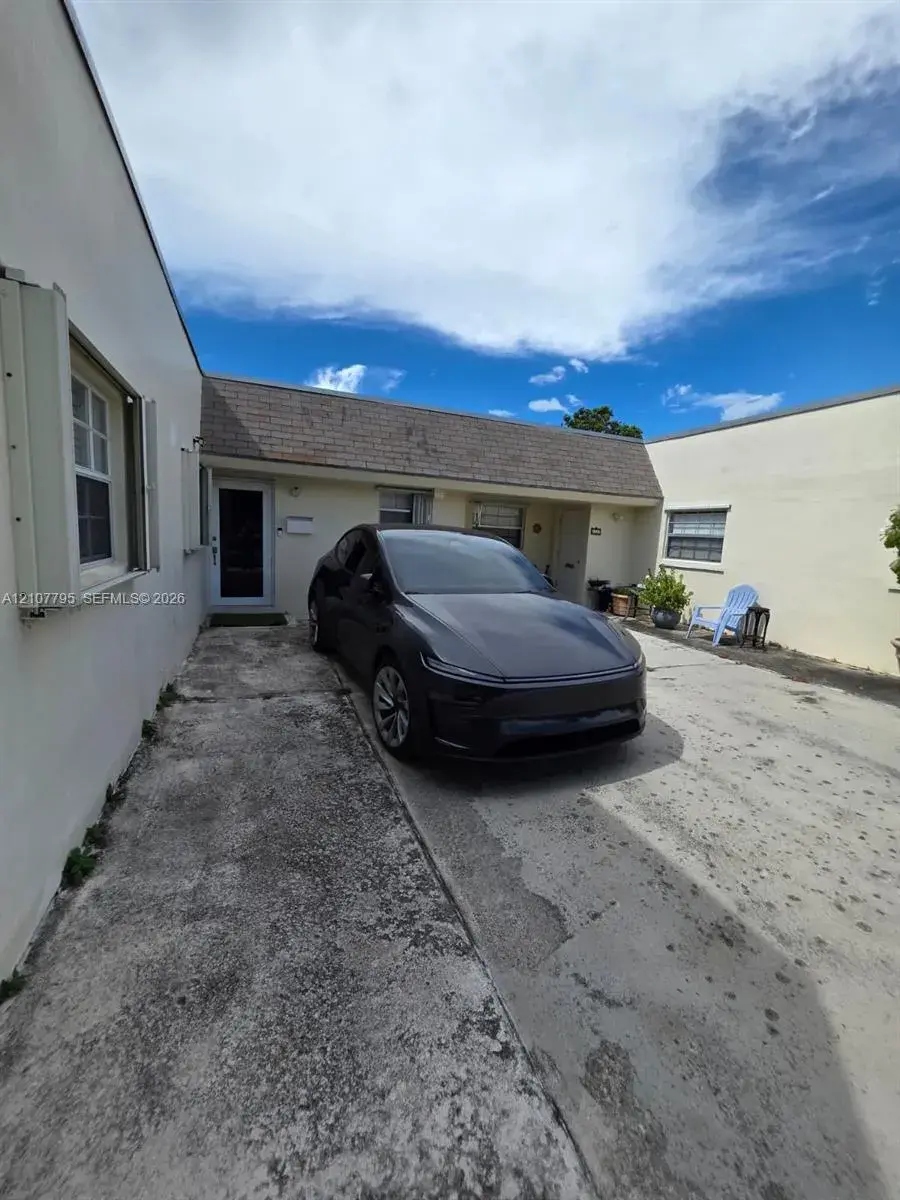 17084 SW 112th Ct # V3142, Miami FL 33157