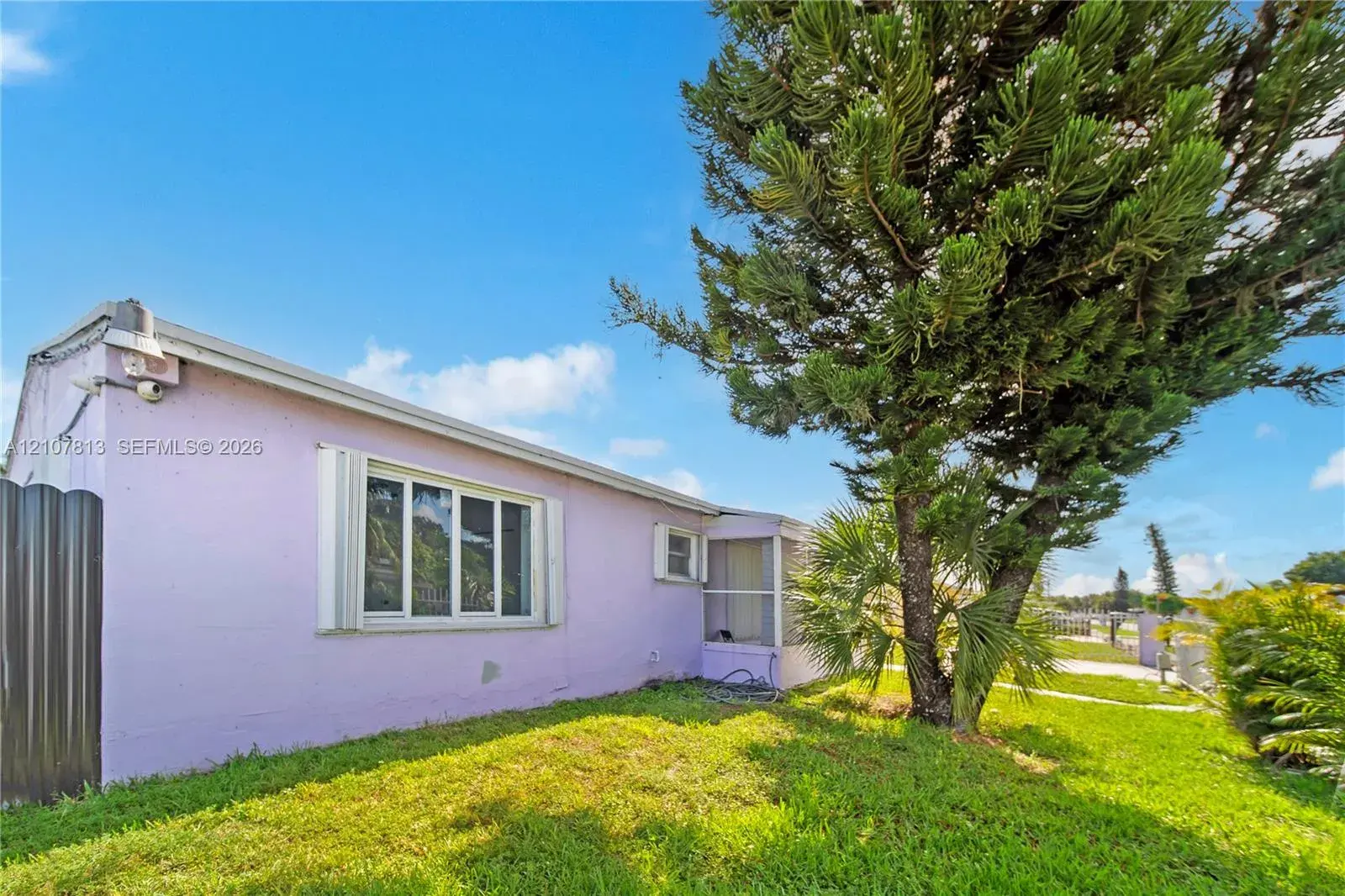 2461 NW 208th St, Miami Gardens FL 33056