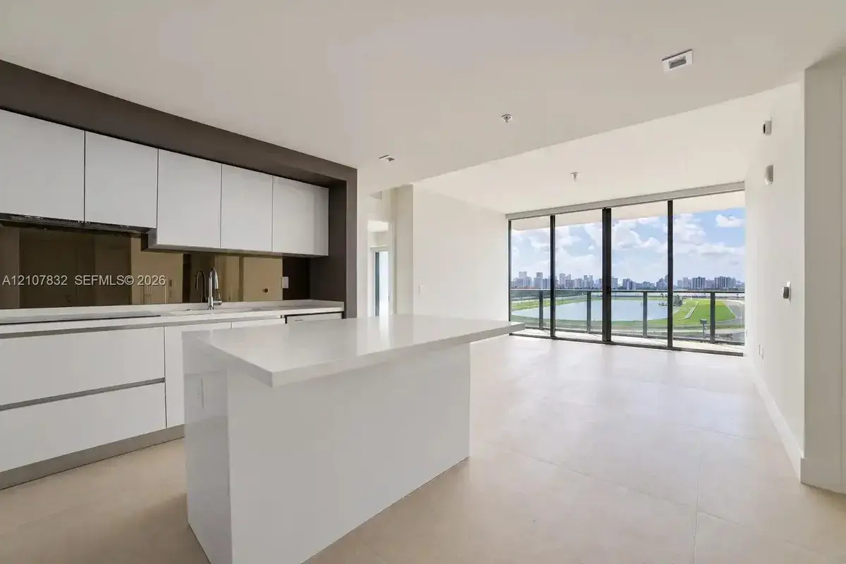1170 E Hallandale Beach Blvd # 1012, Hallandale Beach FL 33009