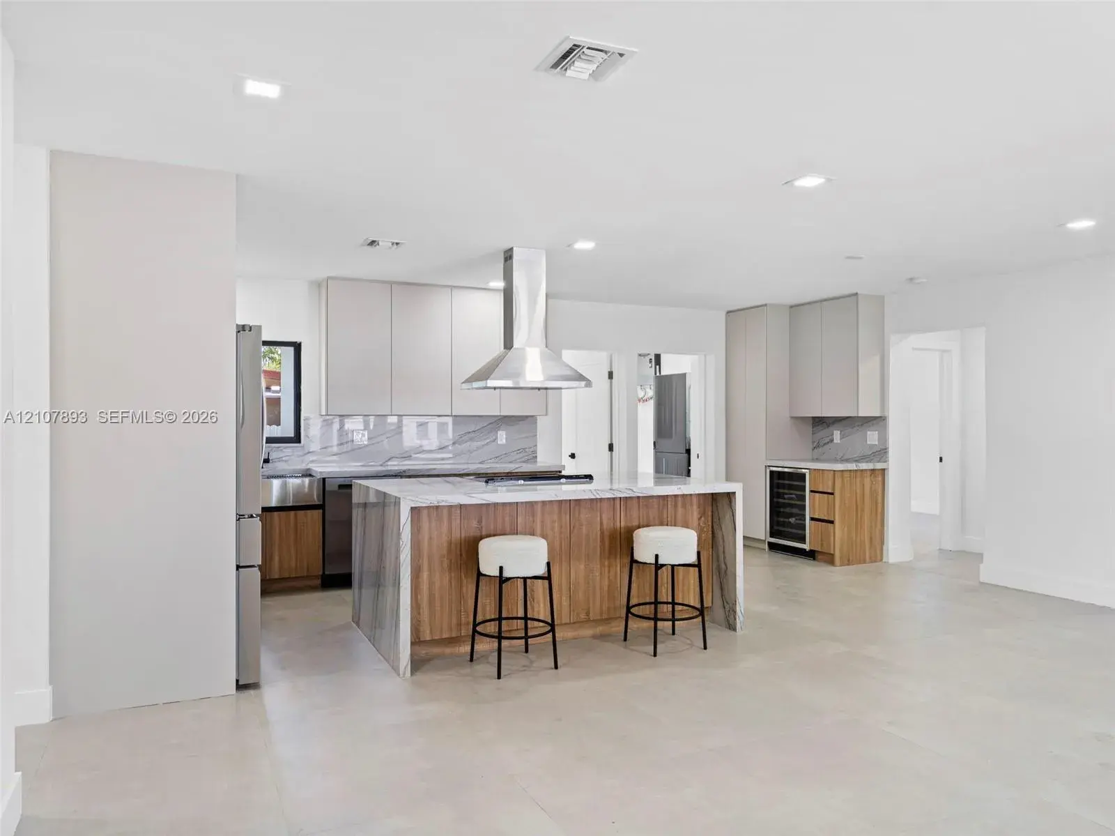 610 NE 164th Ter, Miami FL 33162