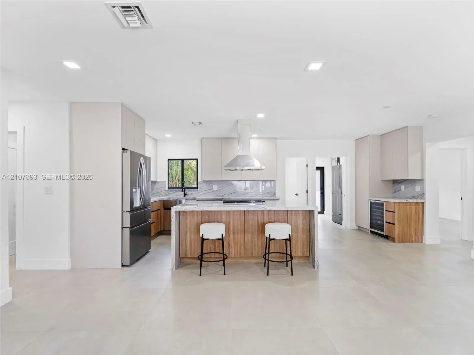 610 NE 164th Ter, Miami FL 33162