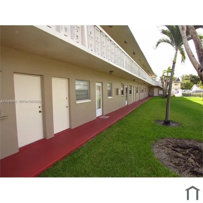 2839 Taylor St # 3, Hollywood FL 33020