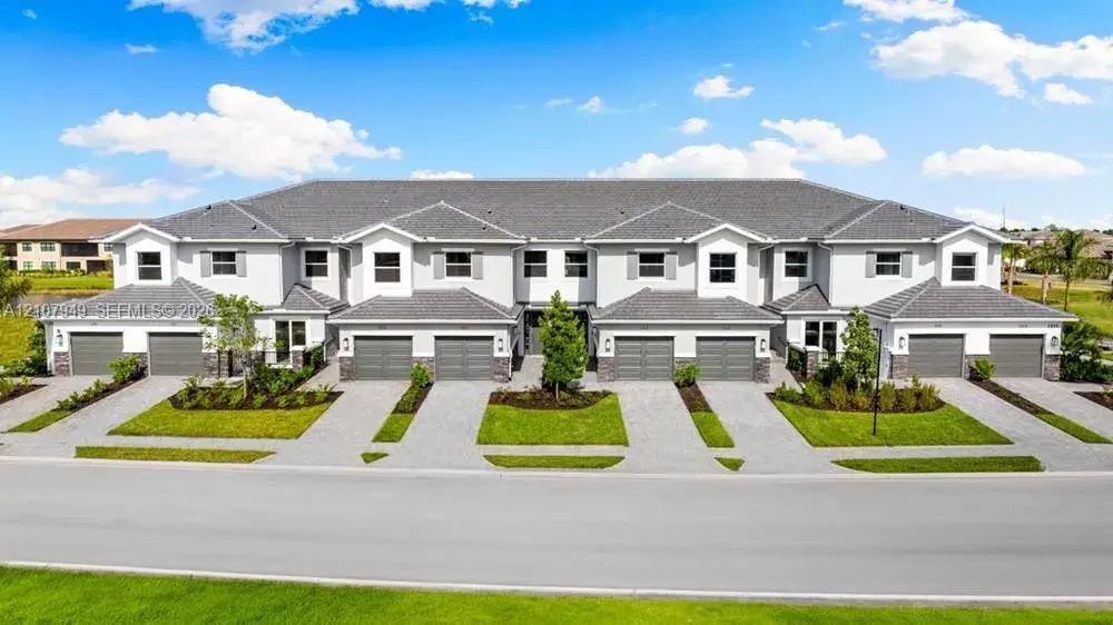 15352 Giardino Dr Unit 202, Naples FL 34114
