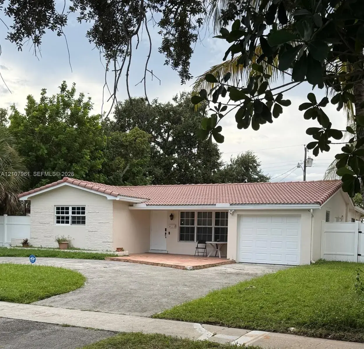 1806 N 38th Ave, Hollywood FL 33021