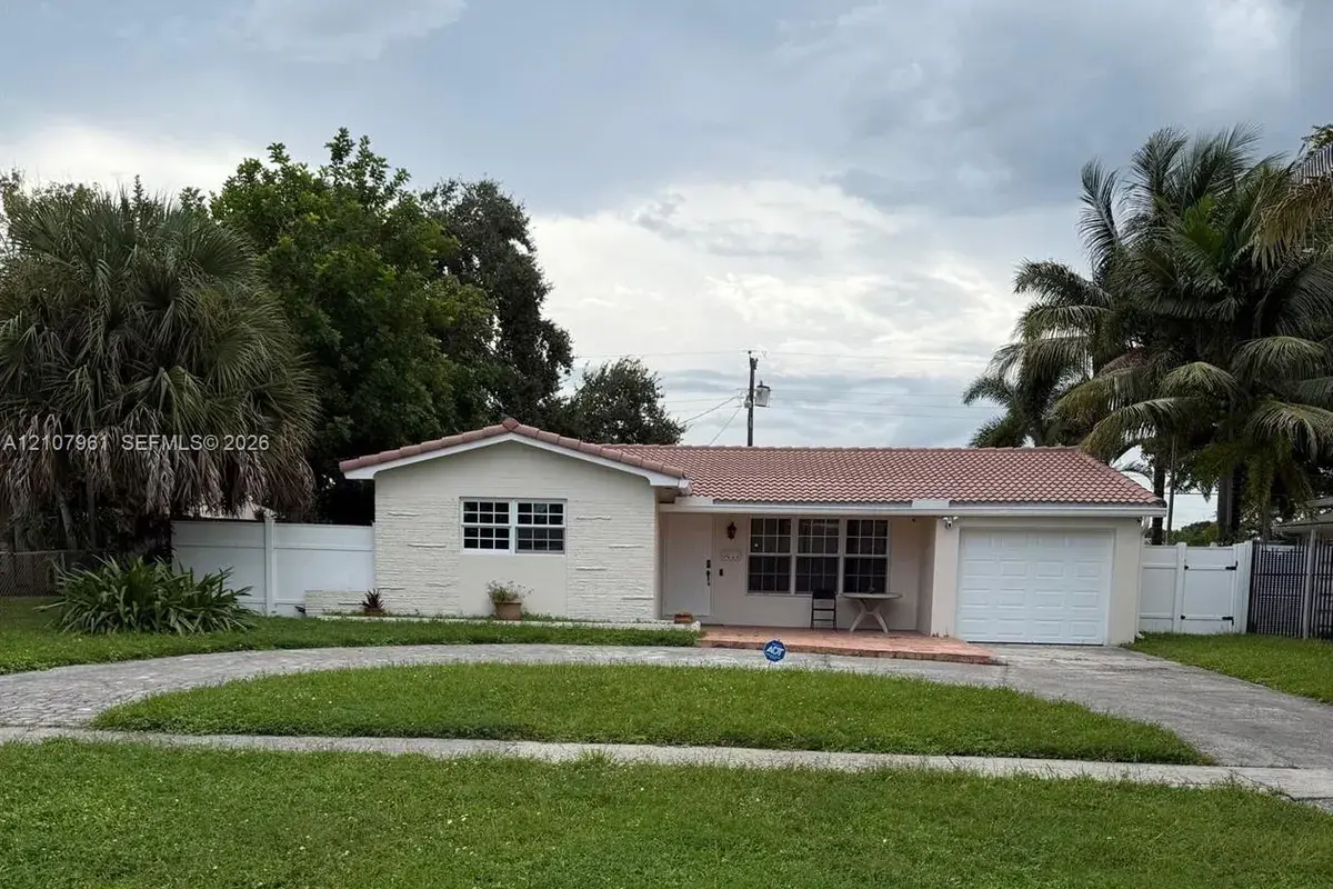 1806 N 38th Ave, Hollywood FL 33021