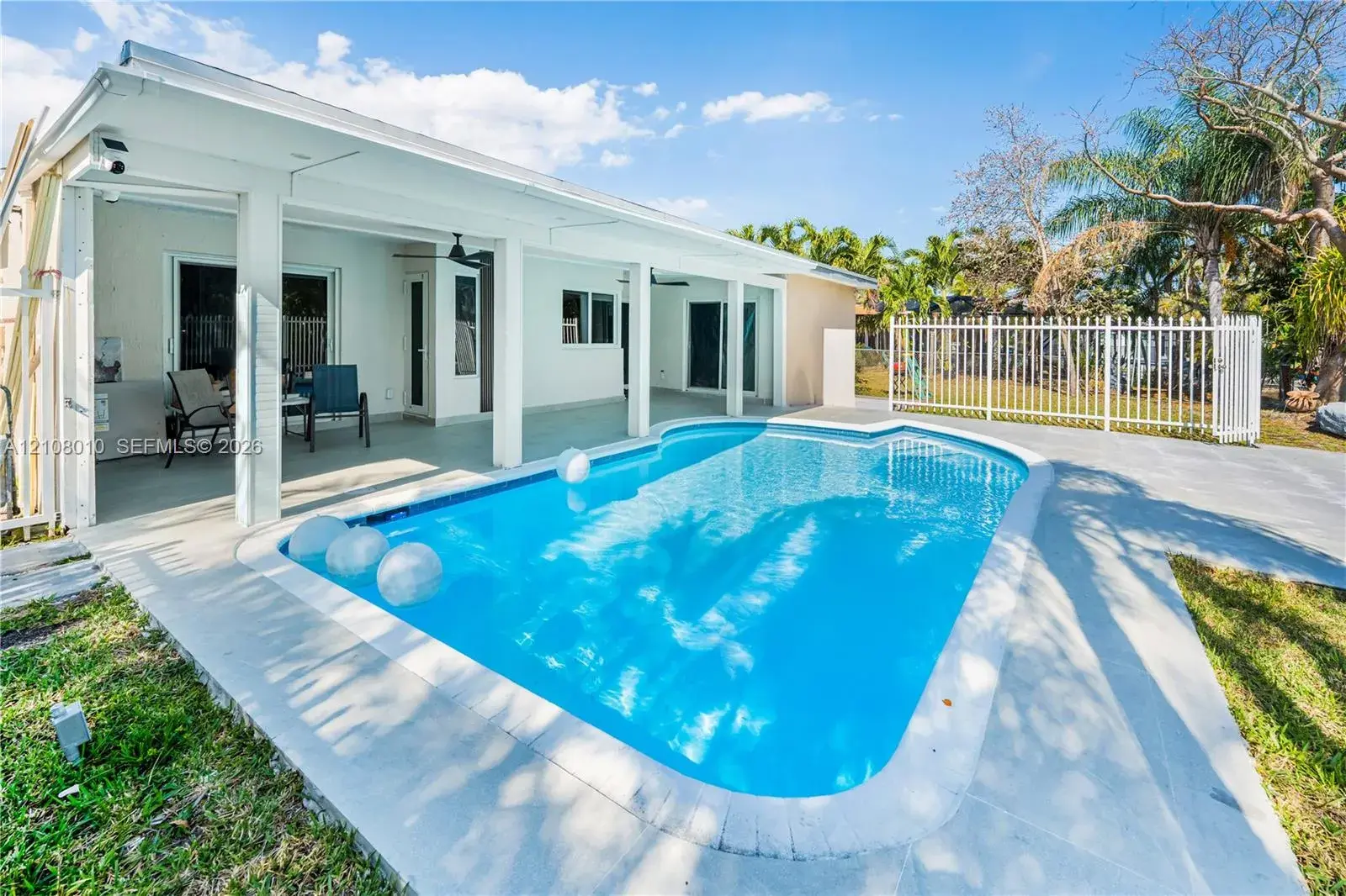 1830 NW 32nd St, Oakland Park FL 33309