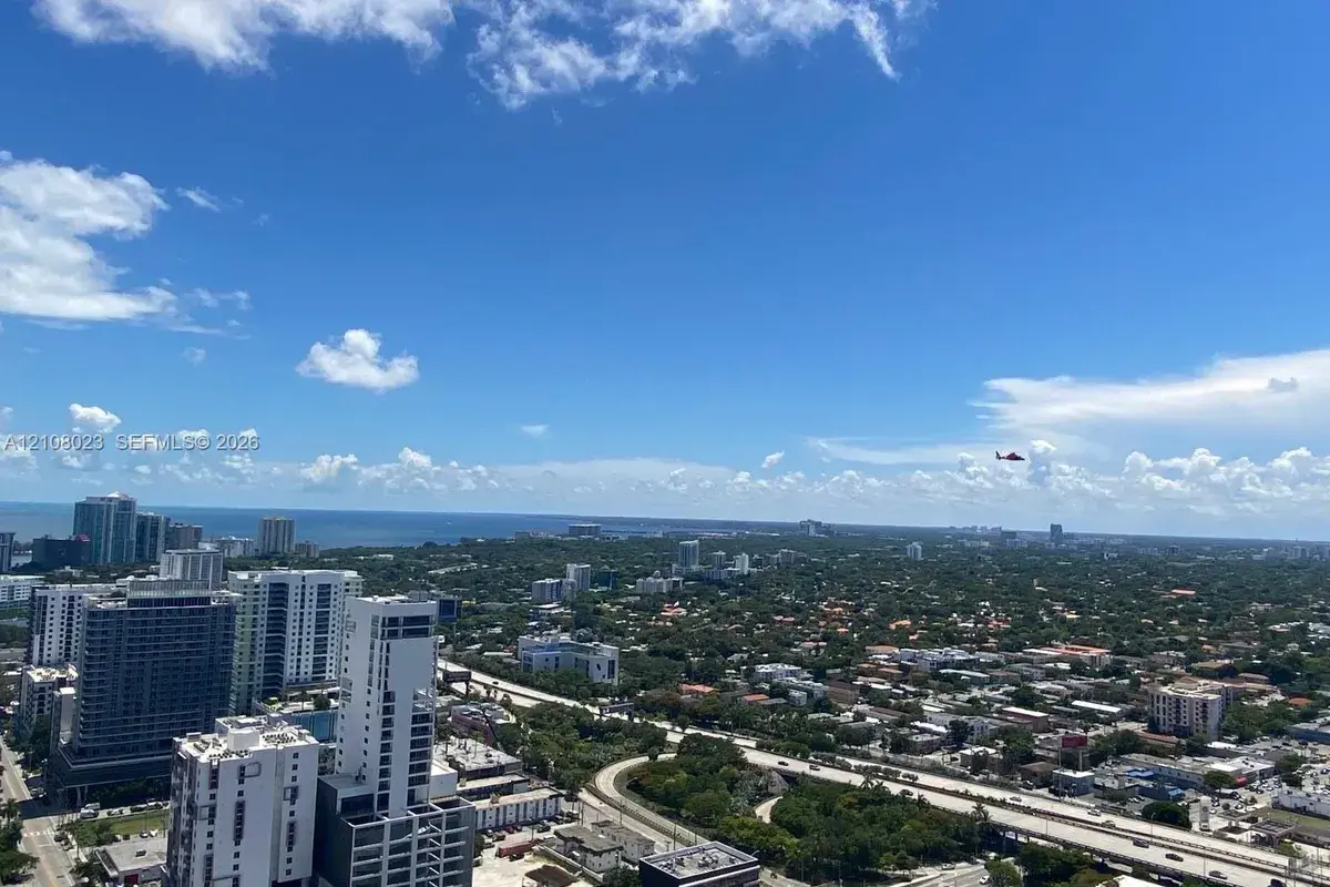 185 SW 7th St # 3708, Miami FL 33130