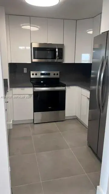9682 Fontainebleau Blvd # 709, Miami FL 33172