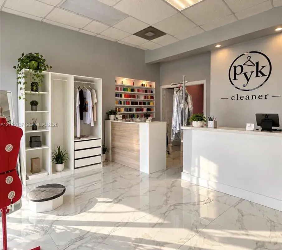 16205 SW 88th St, Miami FL 33196