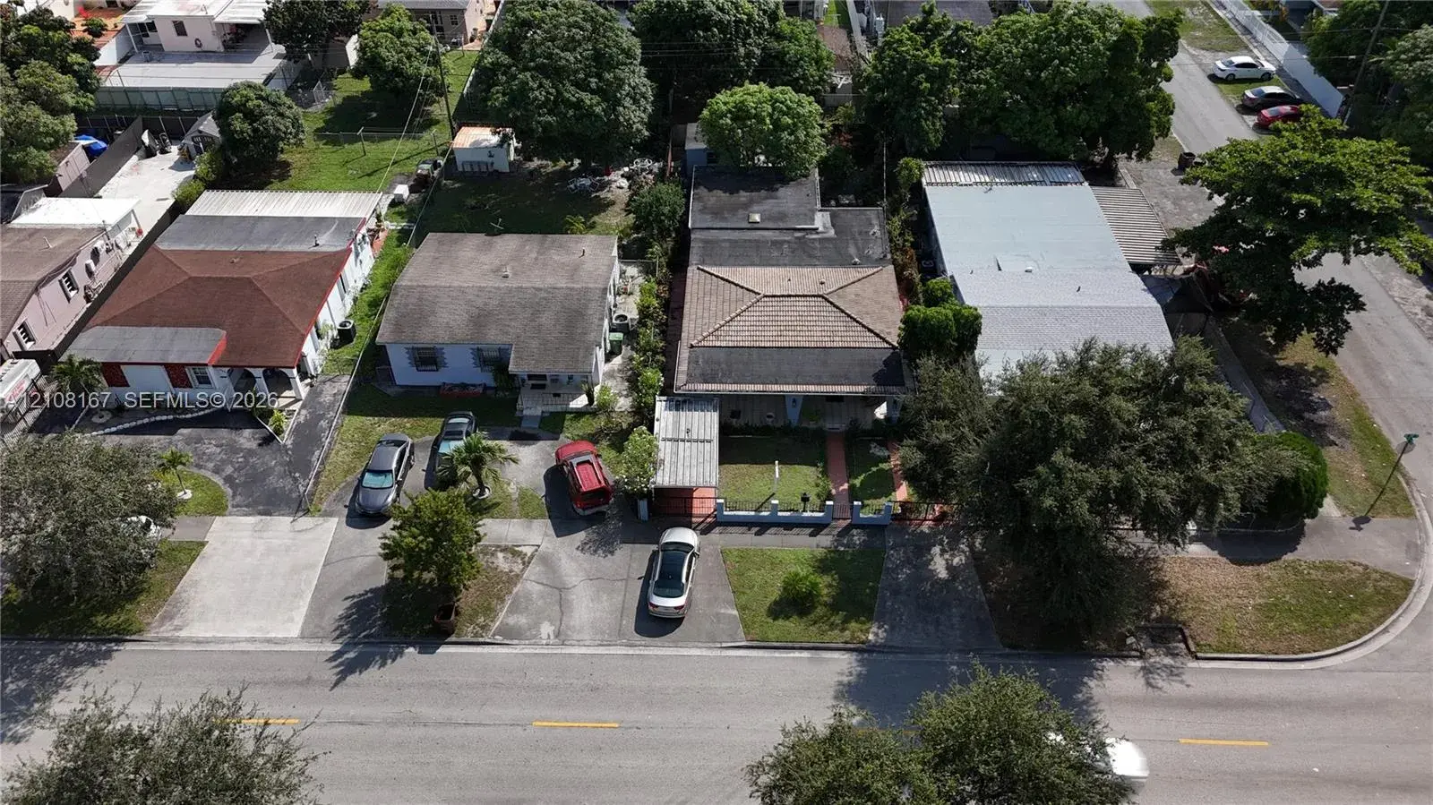 682 W 37th St, Hialeah FL 33012