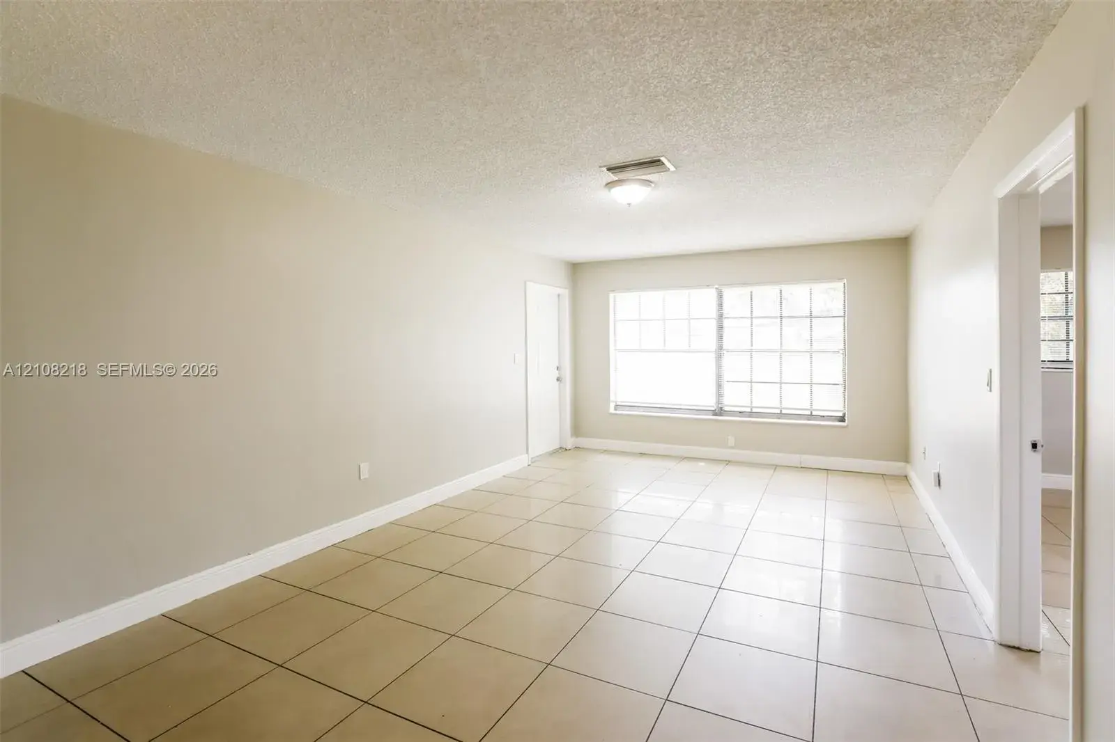 960 N 73rd Way, Hollywood FL 33024