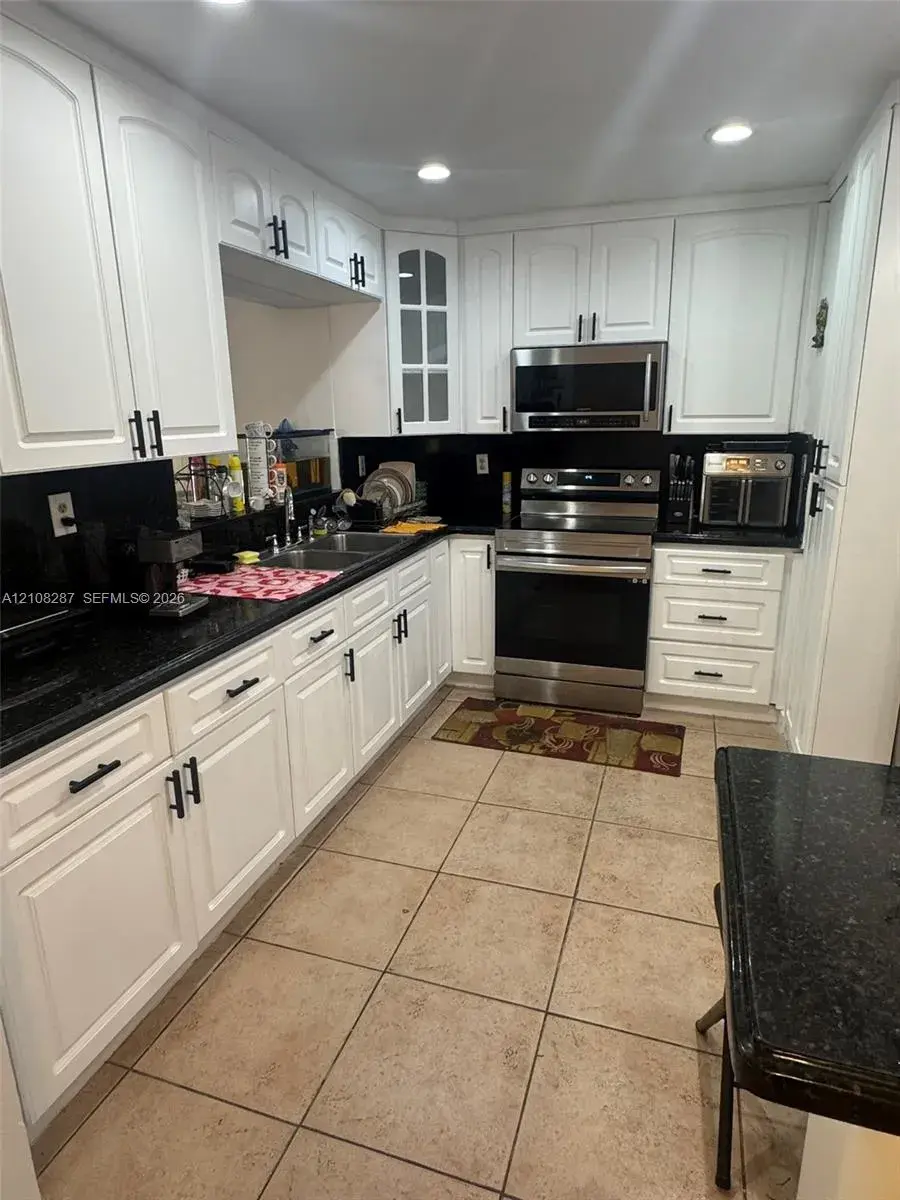 5350 NW 183rd St, Miami Gardens FL 33055