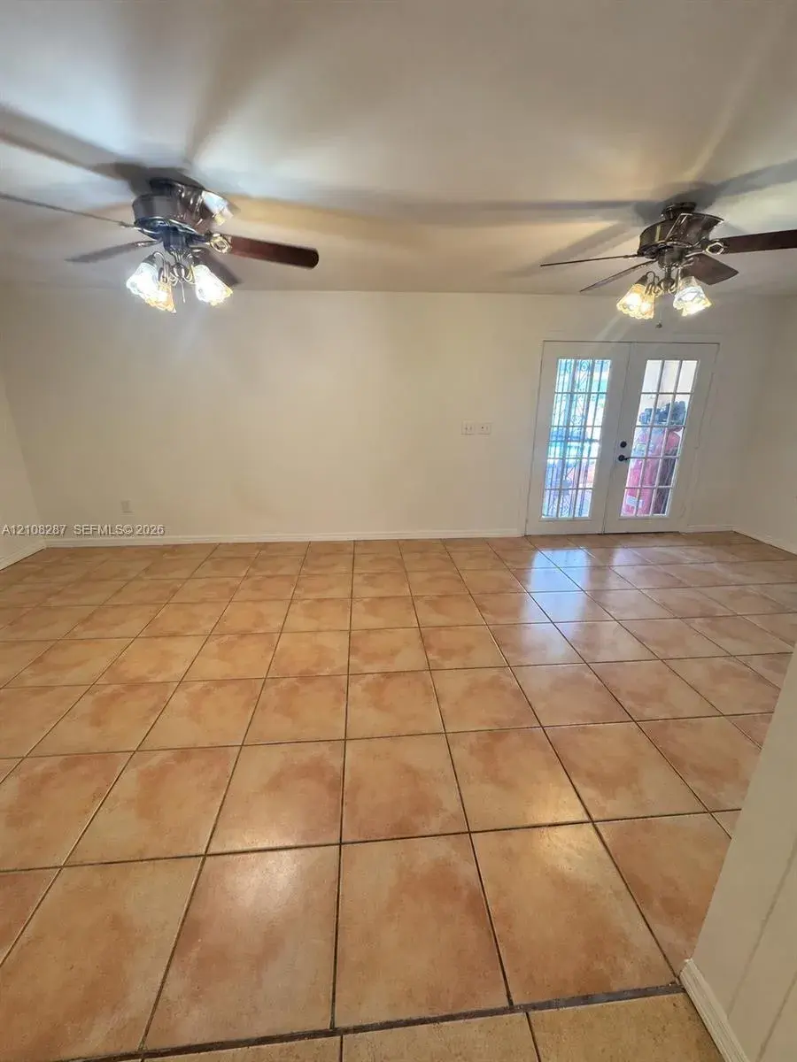 5350 NW 183rd St, Miami Gardens FL 33055