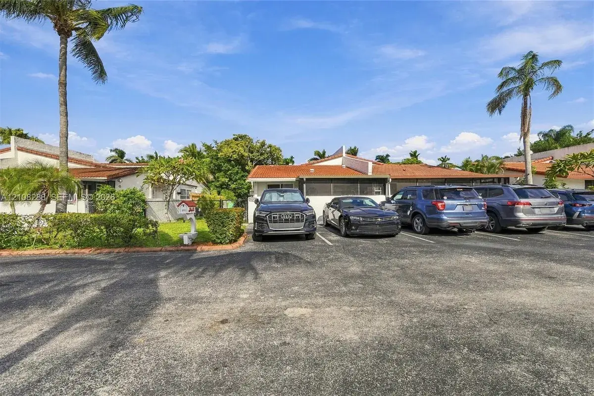 8292 NW 36th St, Sunrise FL 33351