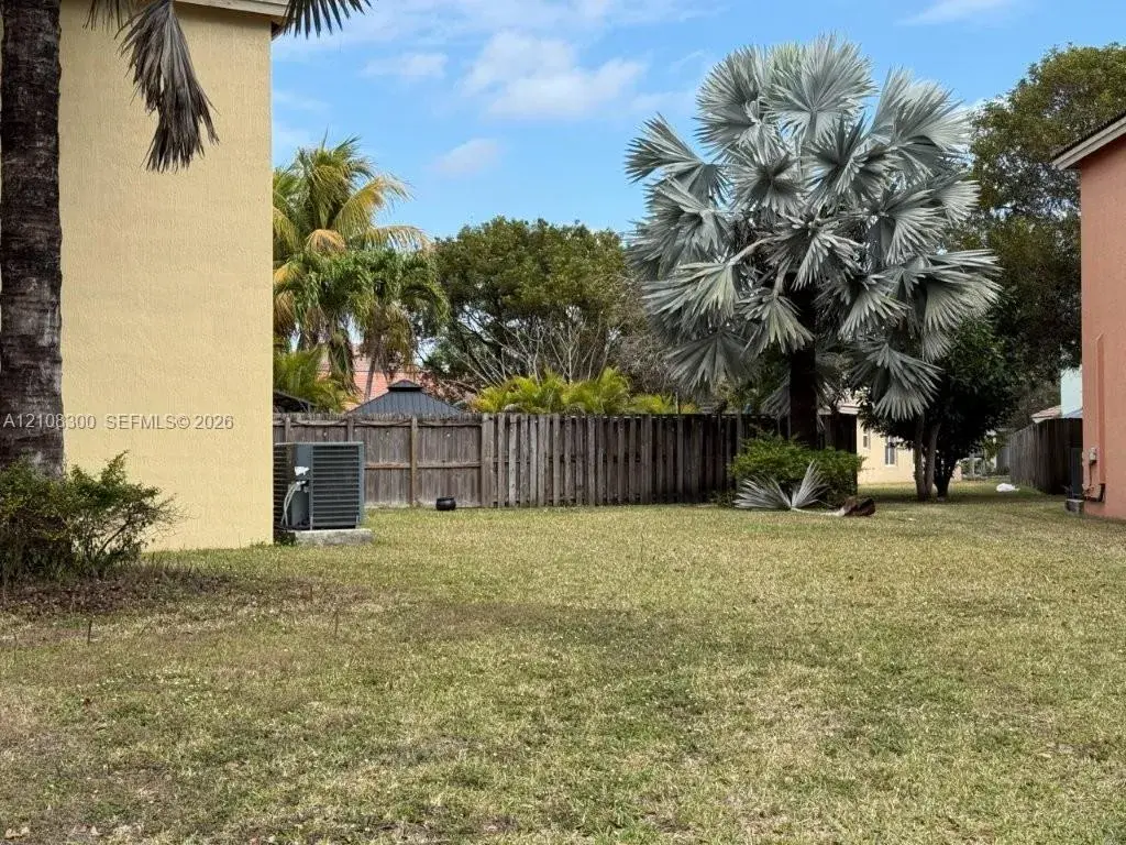 1481 SE 18th Ter, Homestead FL 33035