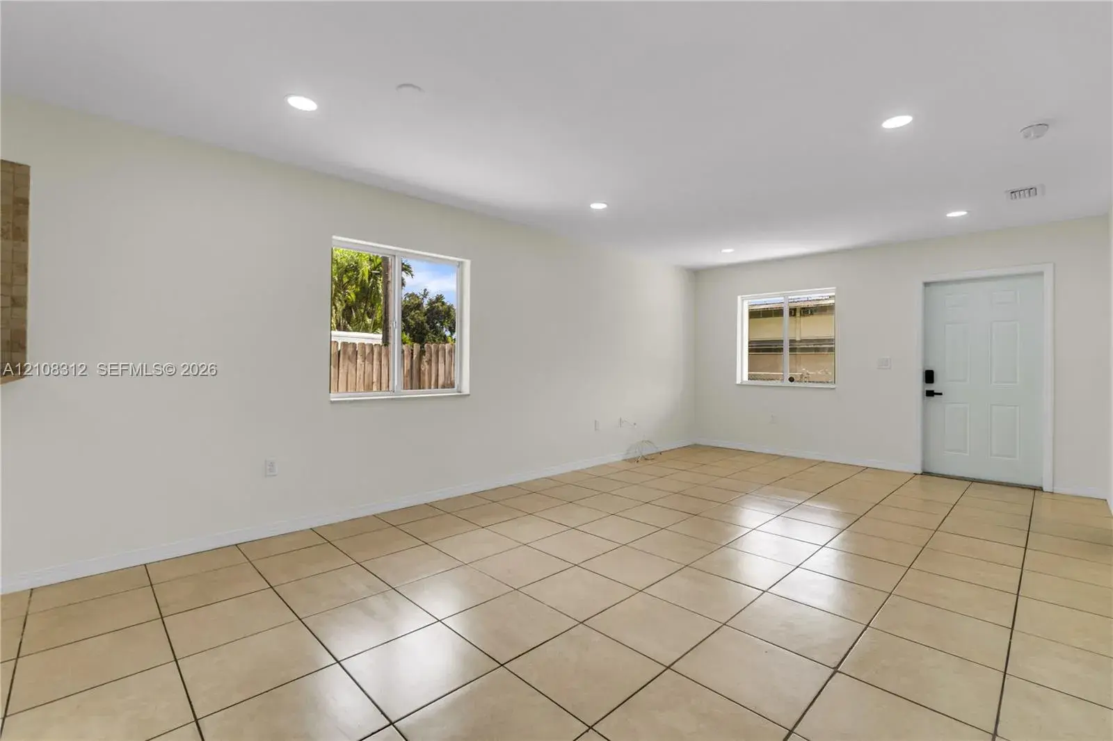2425 NW 52nd St, Miami FL 33142