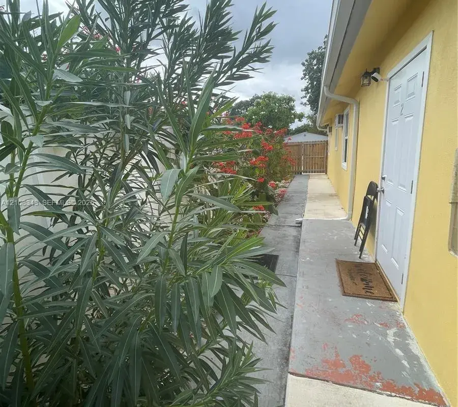 1935 Liberty St # 3, Hollywood FL 33020