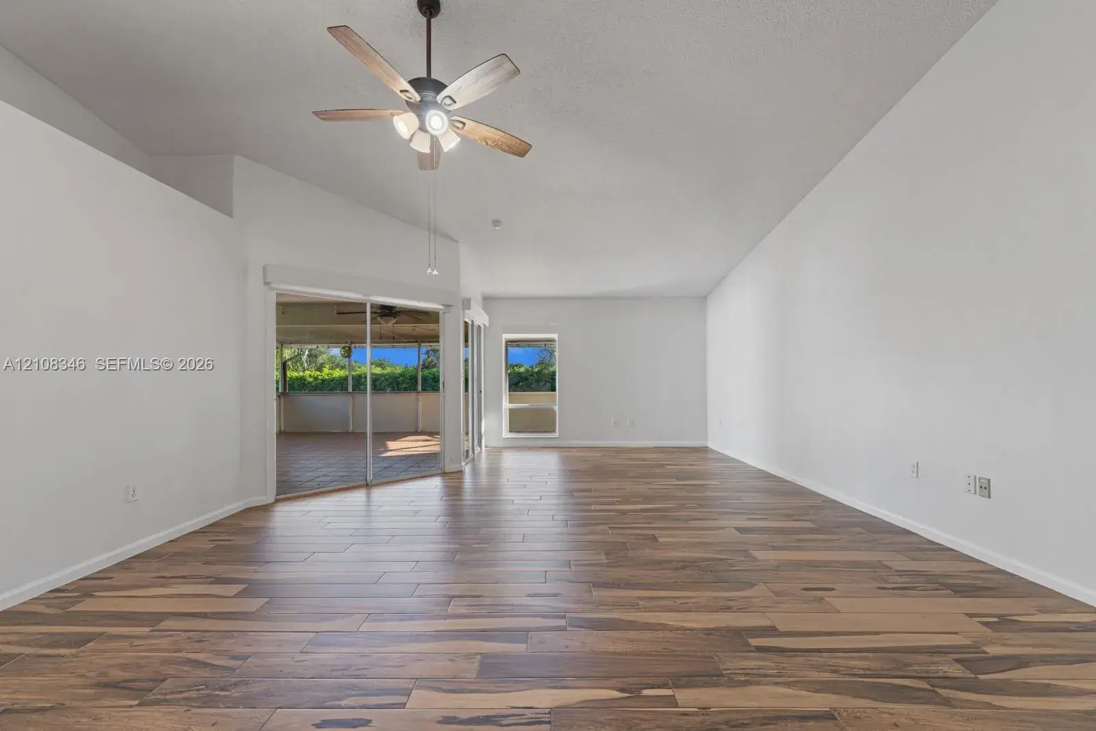 2530 SE 7th Pl, Homestead FL 33033