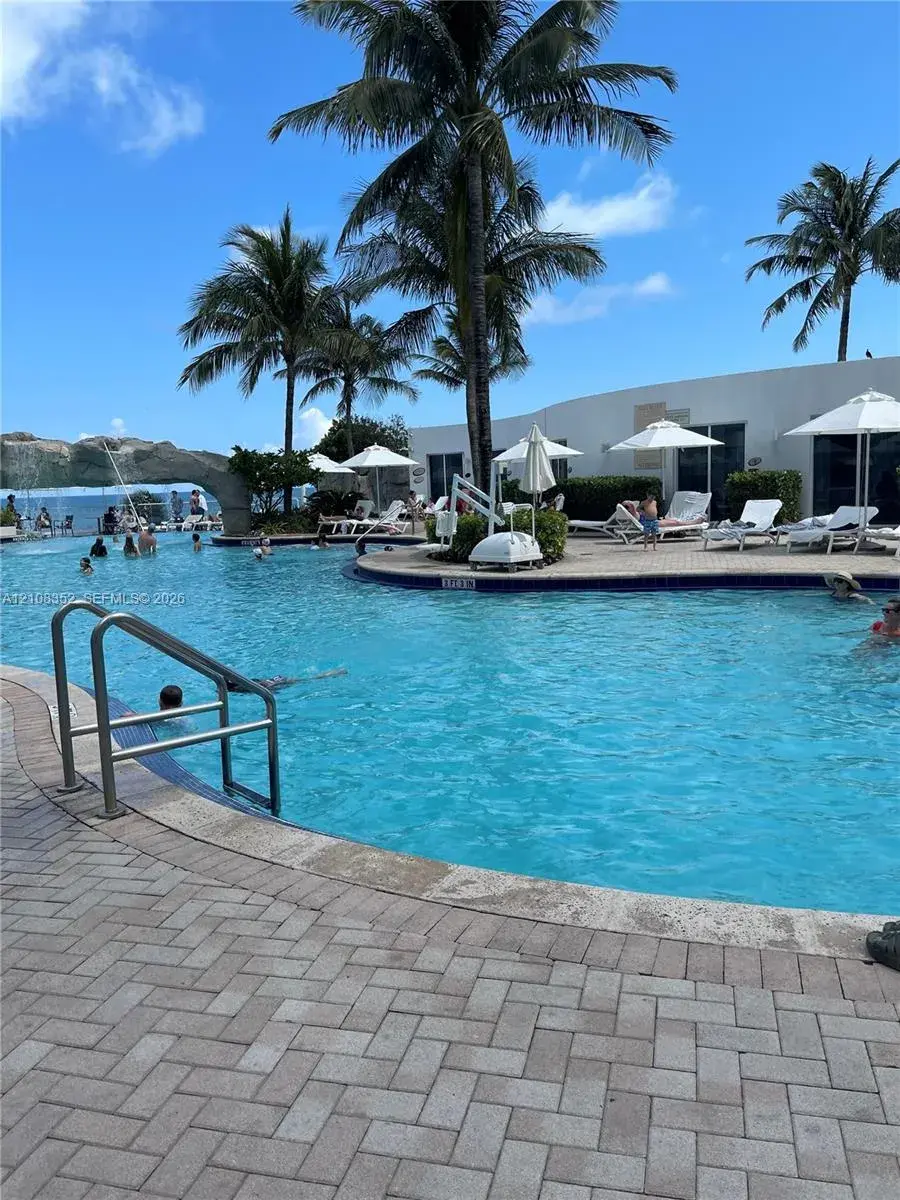 18001 Collins Ave # 907, Sunny Isles Beach FL 33160