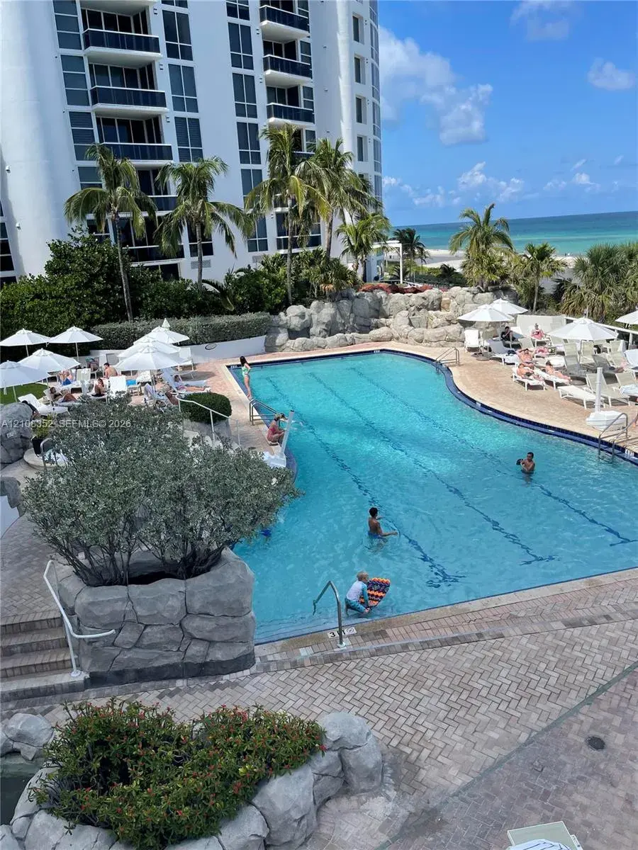 18001 Collins Ave # 907, Sunny Isles Beach FL 33160