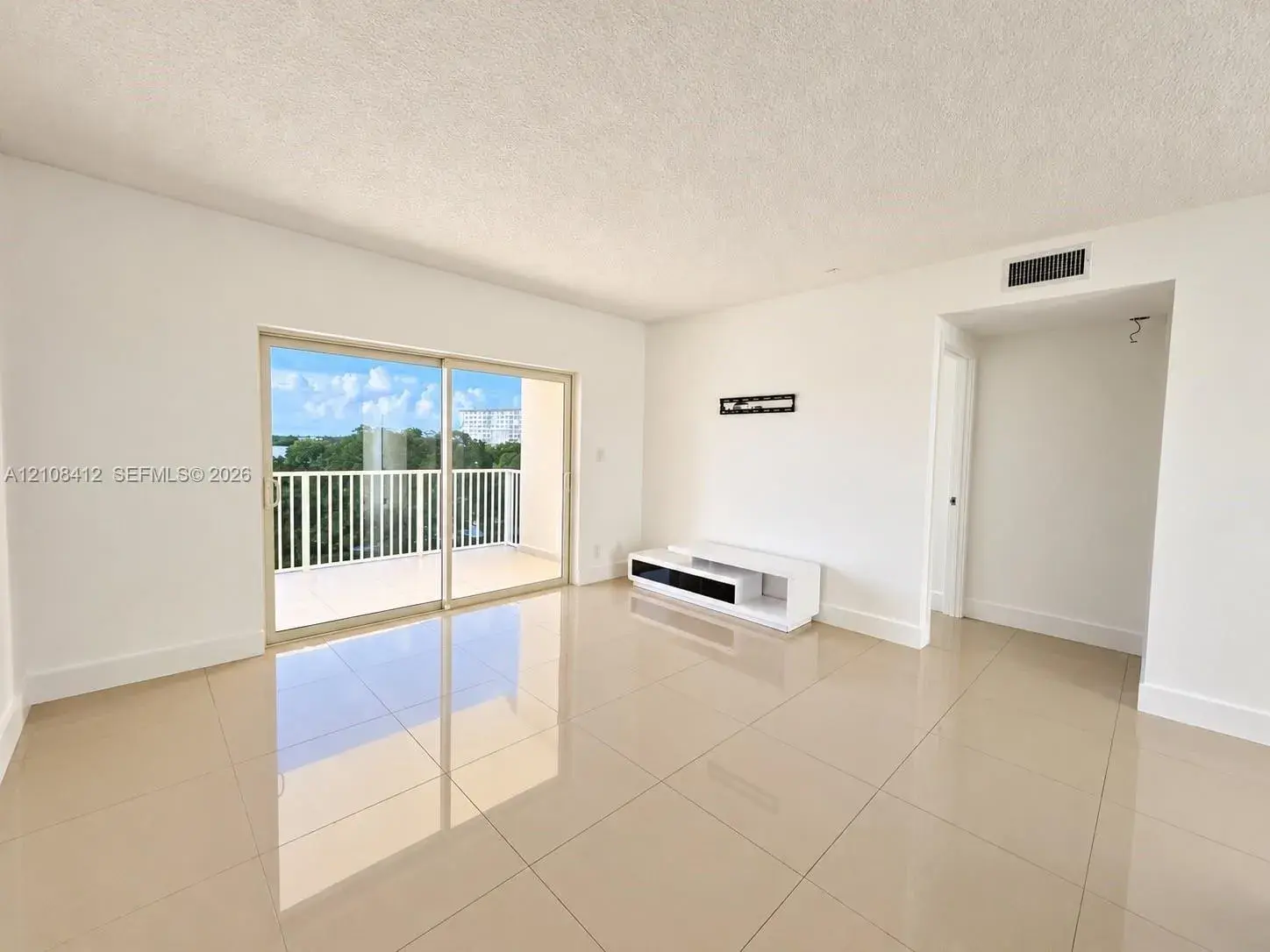 4200 Hillcrest Dr # 604, Hollywood FL 33021