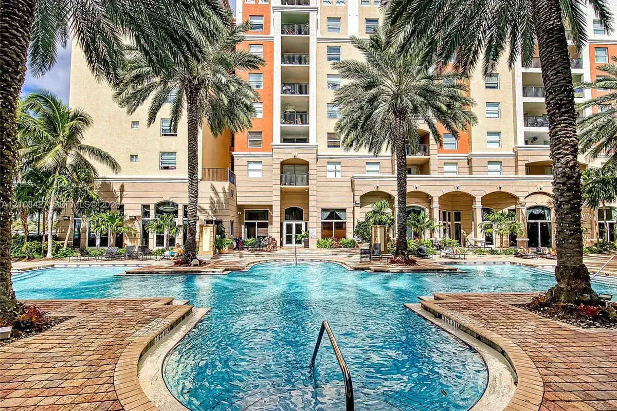 17150 N Bay Rd # 2201, Sunny Isles Beach FL 33160