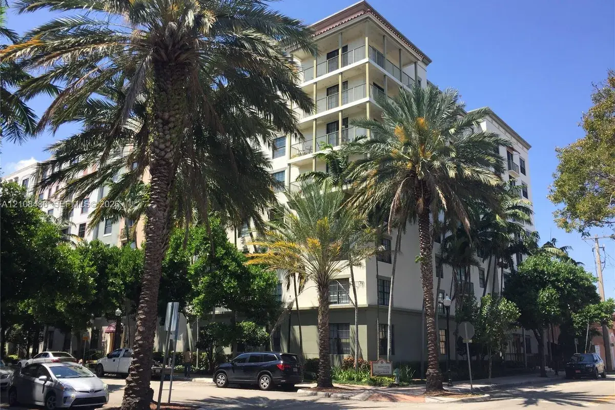 1919 Van Buren St # 219A, Hollywood FL 33020
