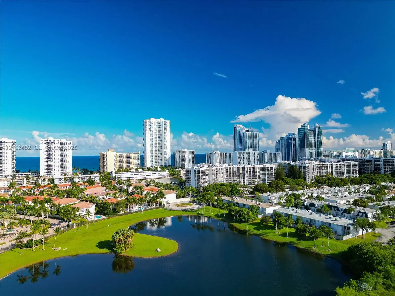 1000 Parkview Dr # 809, Hallandale Beach FL 33009