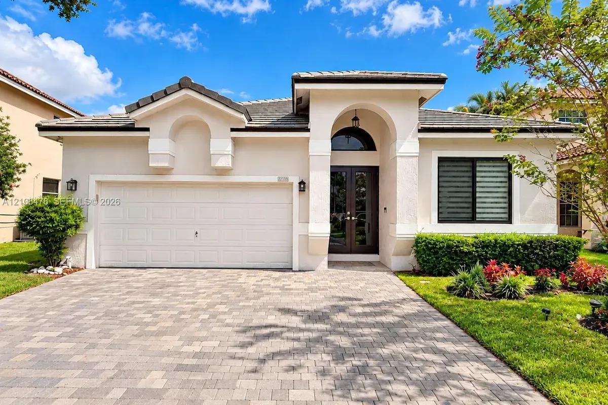 2233 NW 162nd Ter, Pembroke Pines FL 33028