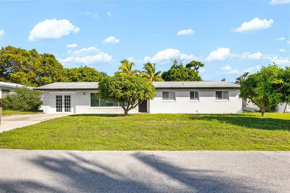 227 SW 13th Ave, Boynton Beach FL 33435