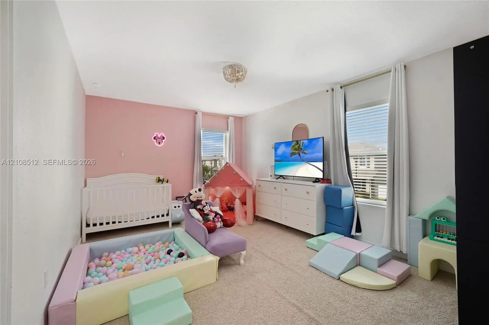 572 NE 6th Pl, Homestead FL 33034