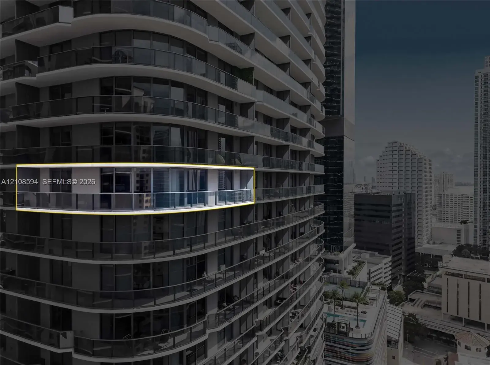 45 SW 9th St # 2206, Miami FL 33130