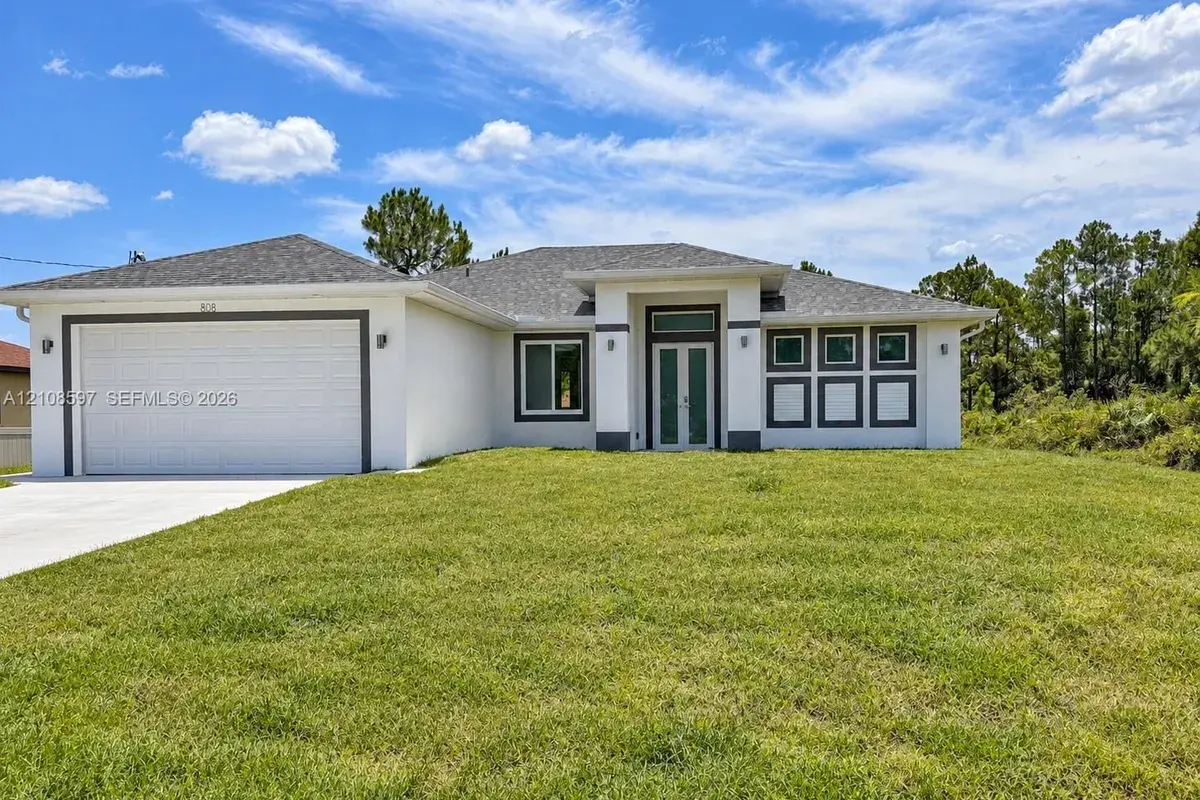 808 Congress Ave, Lehigh Acres FL 33972