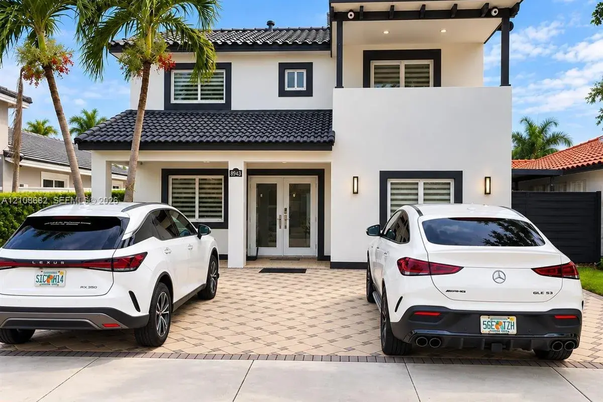 8943 NW 112th Ter, Hialeah Gardens FL 33018