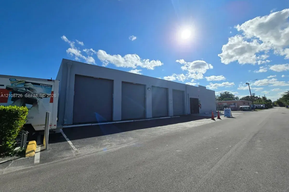 1128 N Federal Hwy, Hollywood FL 33020