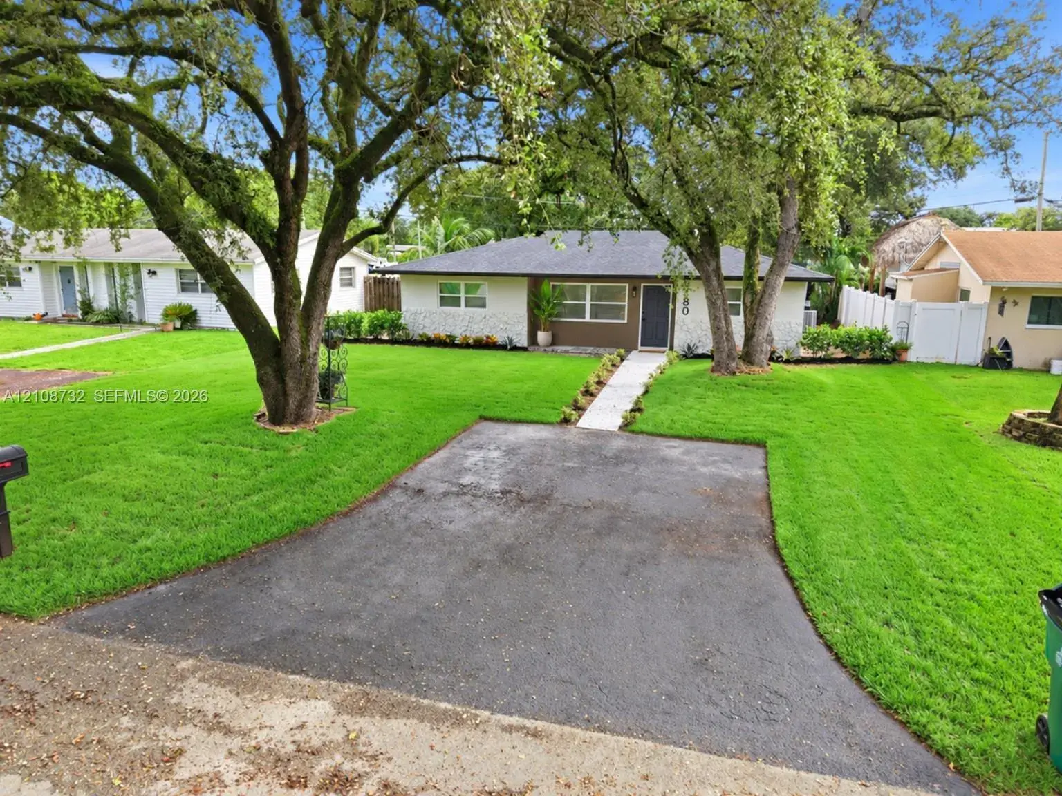 5180 SW 27th Ter, Dania Beach FL 33312