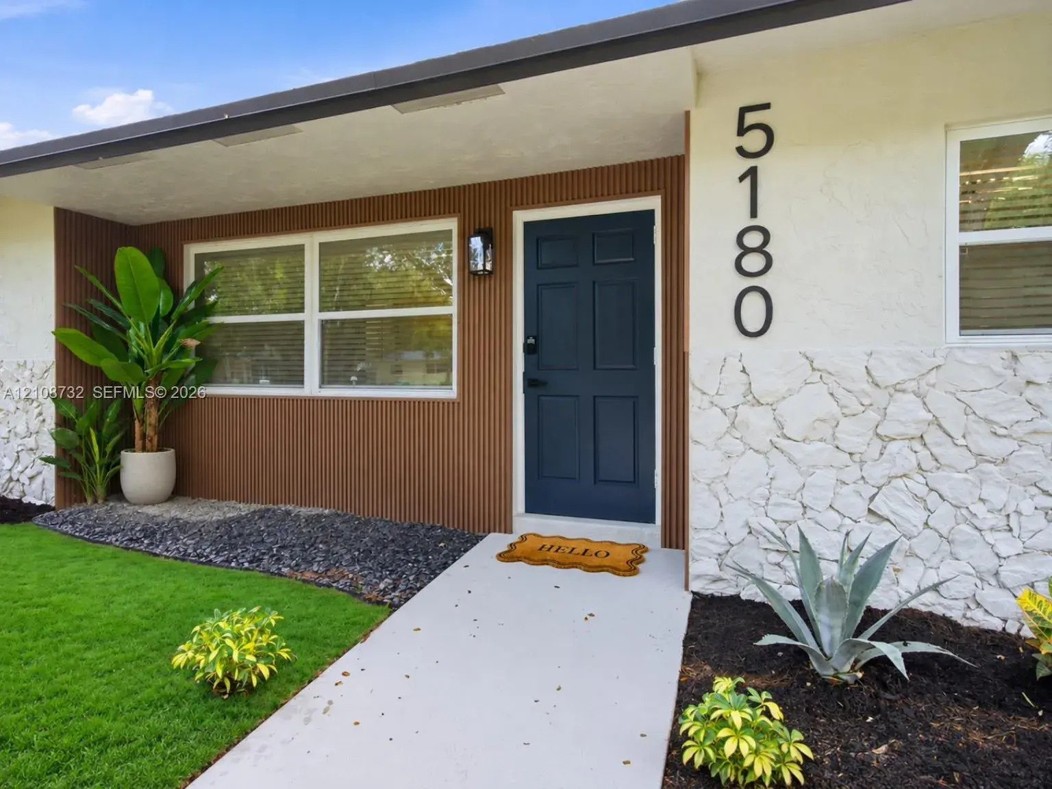 5180 SW 27th Ter, Dania Beach FL 33312