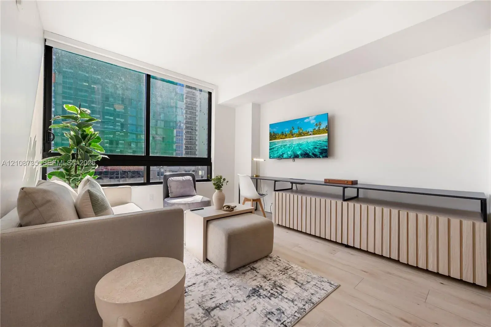 225 N Miami Ave # 803, Miami FL 33128