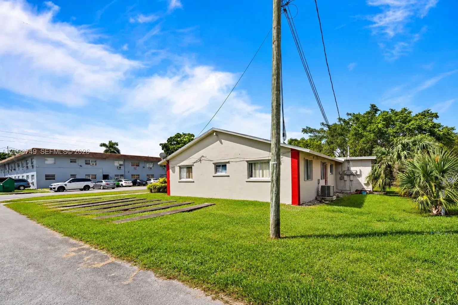 1207 NE 1st Ave, Homestead FL 33030