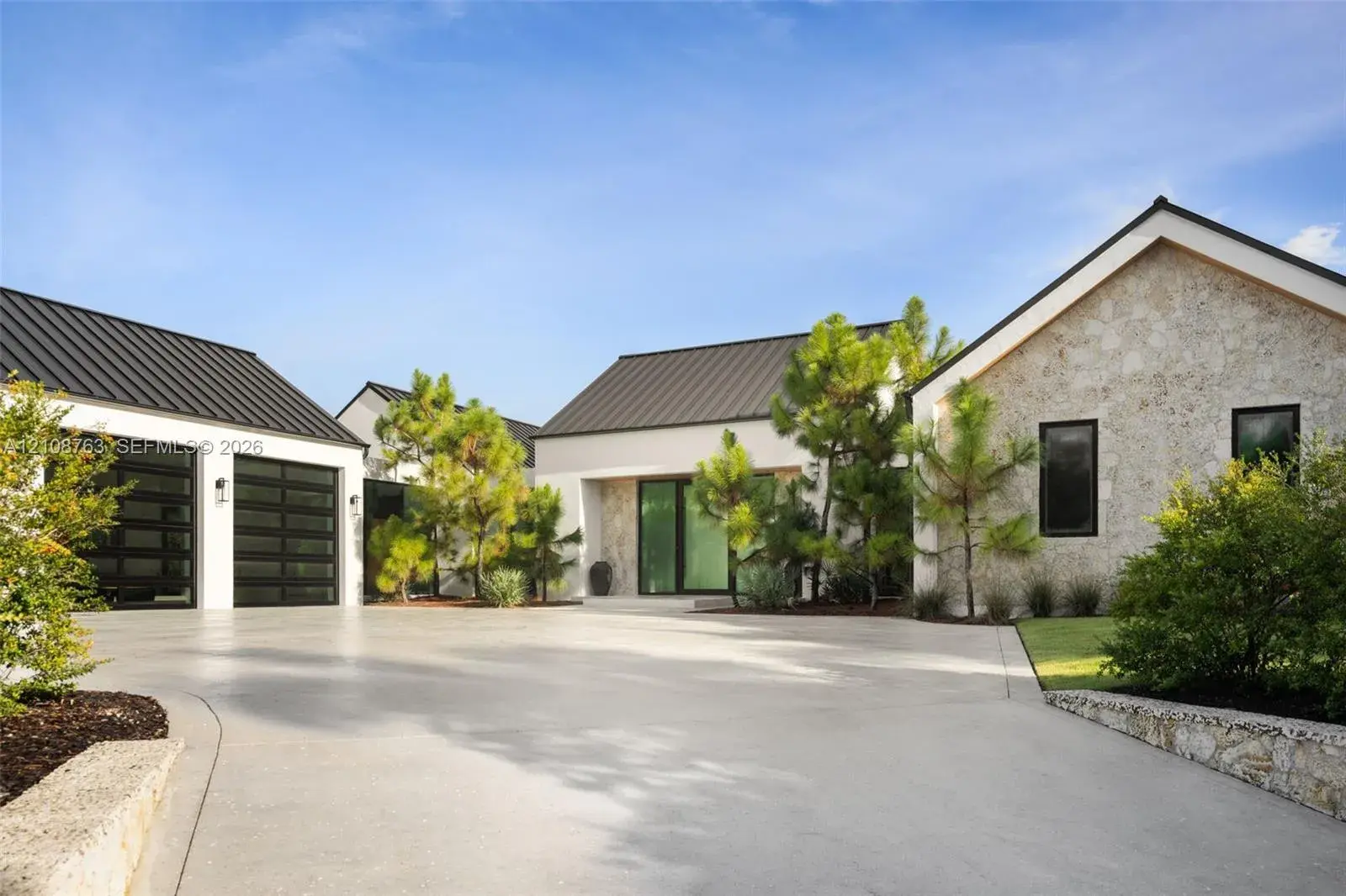 6973 SW 151st St, Palmetto Bay FL 33158