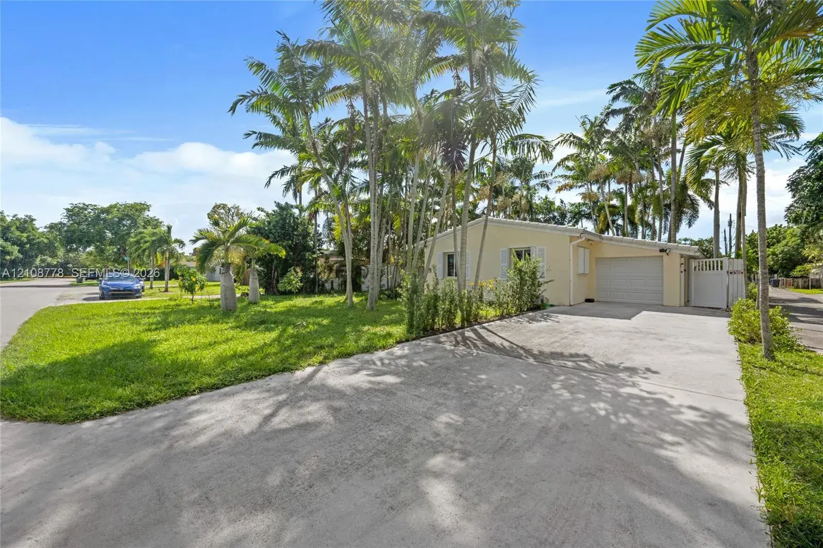 3116 Hayes St, Hollywood FL 33021