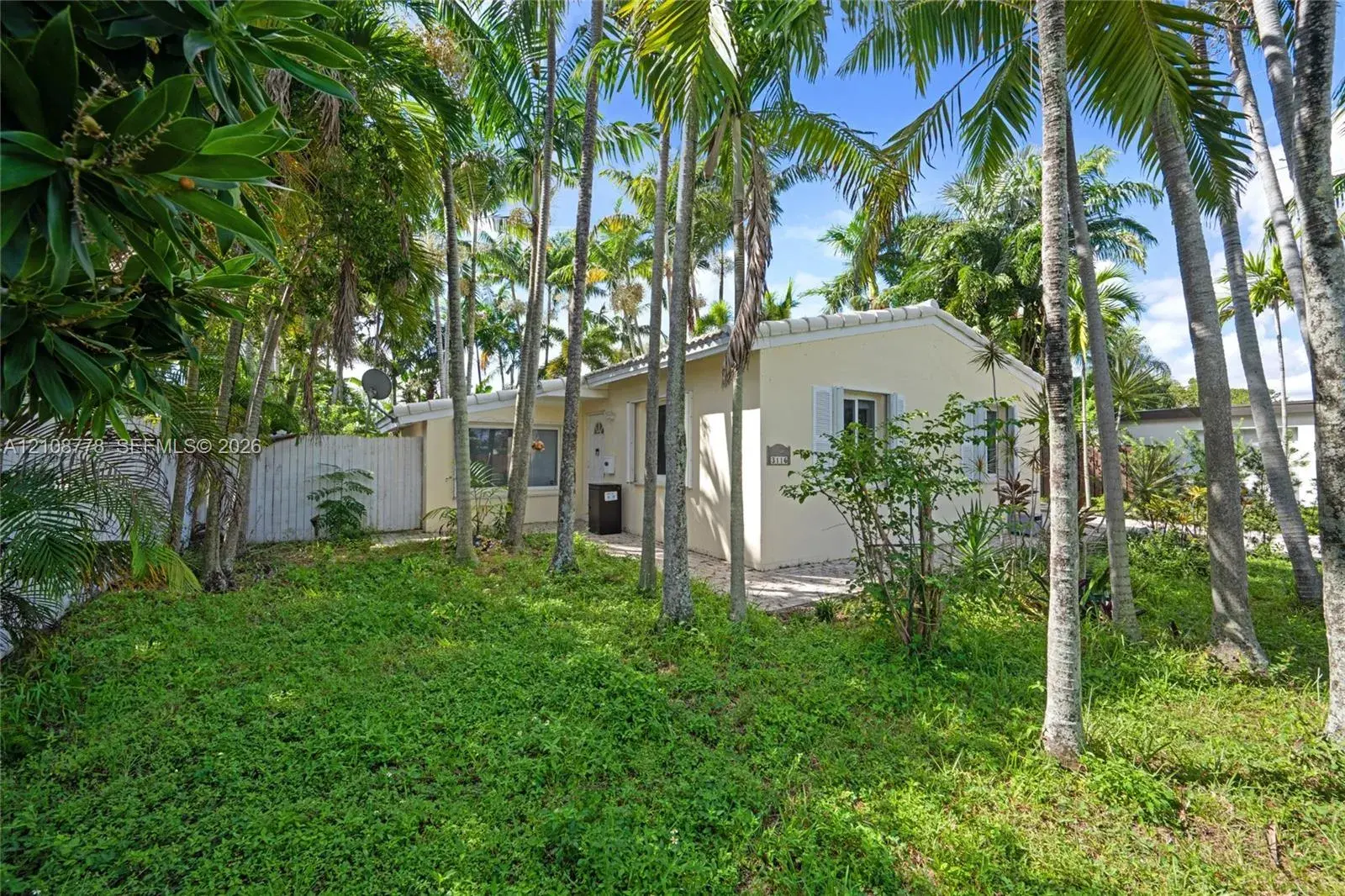 3116 Hayes St, Hollywood FL 33021