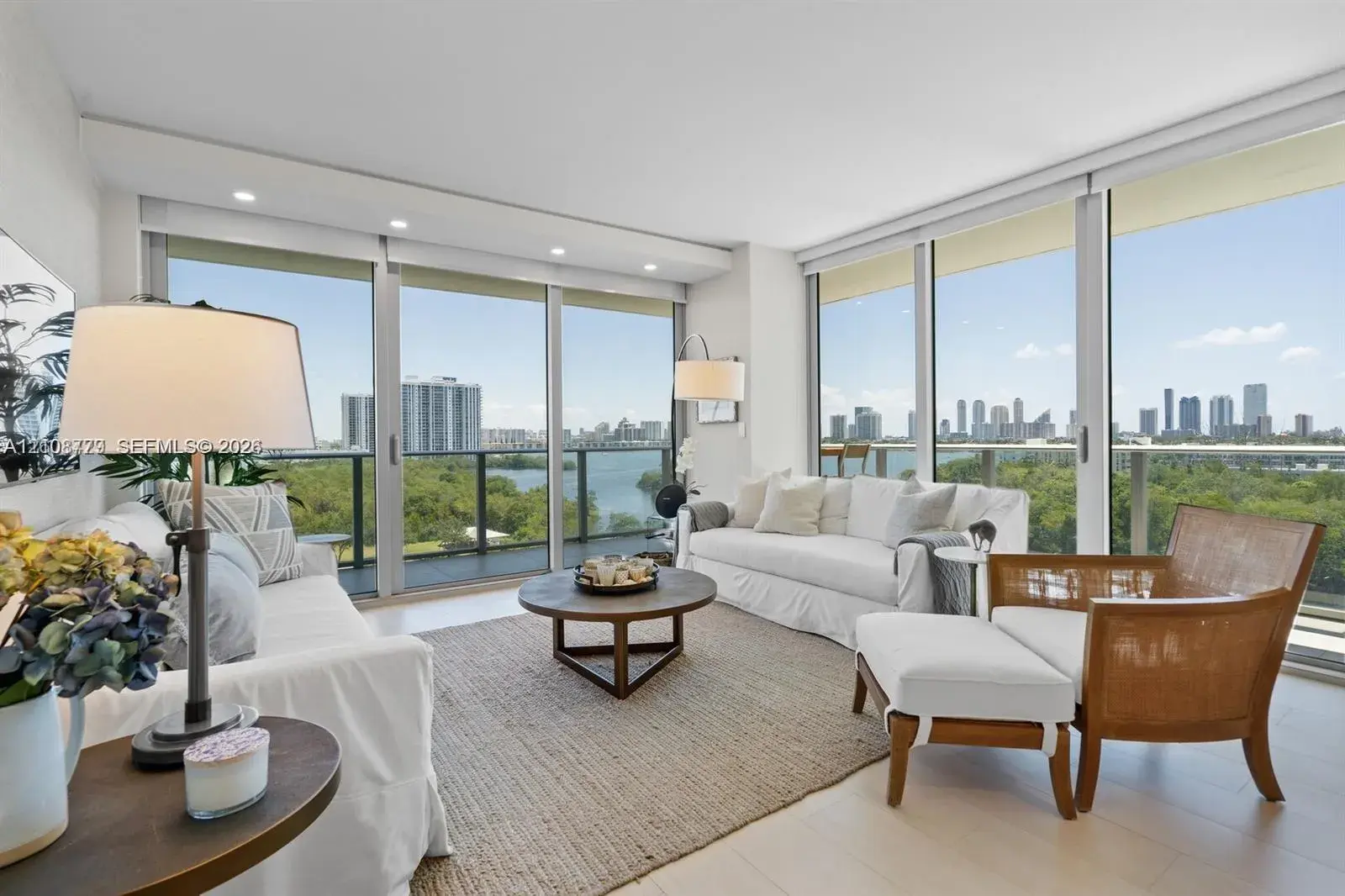16385 Biscayne Blvd # 807, North Miami Beach FL 33160