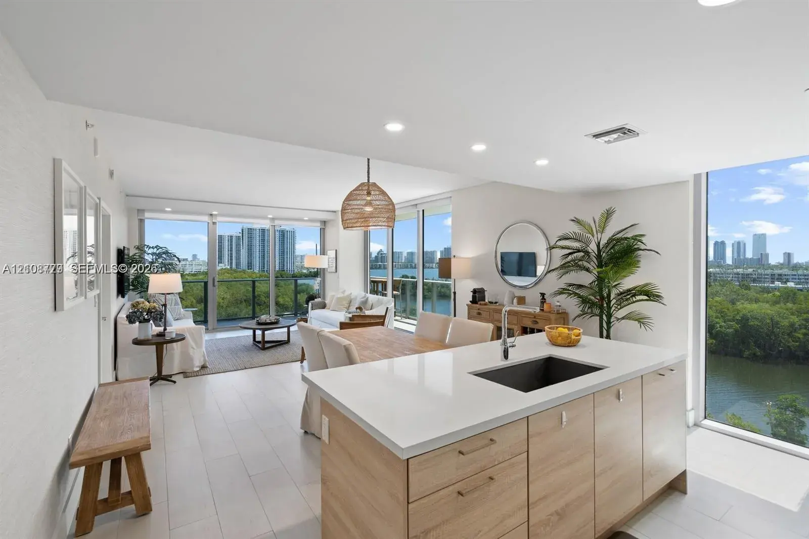 16385 Biscayne Blvd # 807, North Miami Beach FL 33160